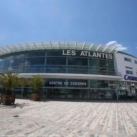 아파트 Studio 2 Personnes Entre Le Quartier Des Roses Et Les Presidents : Proche Plage Et Commerces.