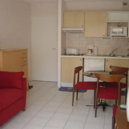아파트 Studio 2 Personnes Entre Le Quartier Des Roses Et Les Presidents : Proche Plage Et Commerces. *
